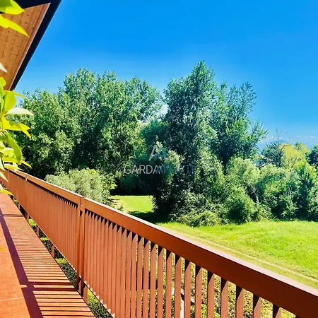 Giove Apartment - piscina e natura a Sirmione Appartamento